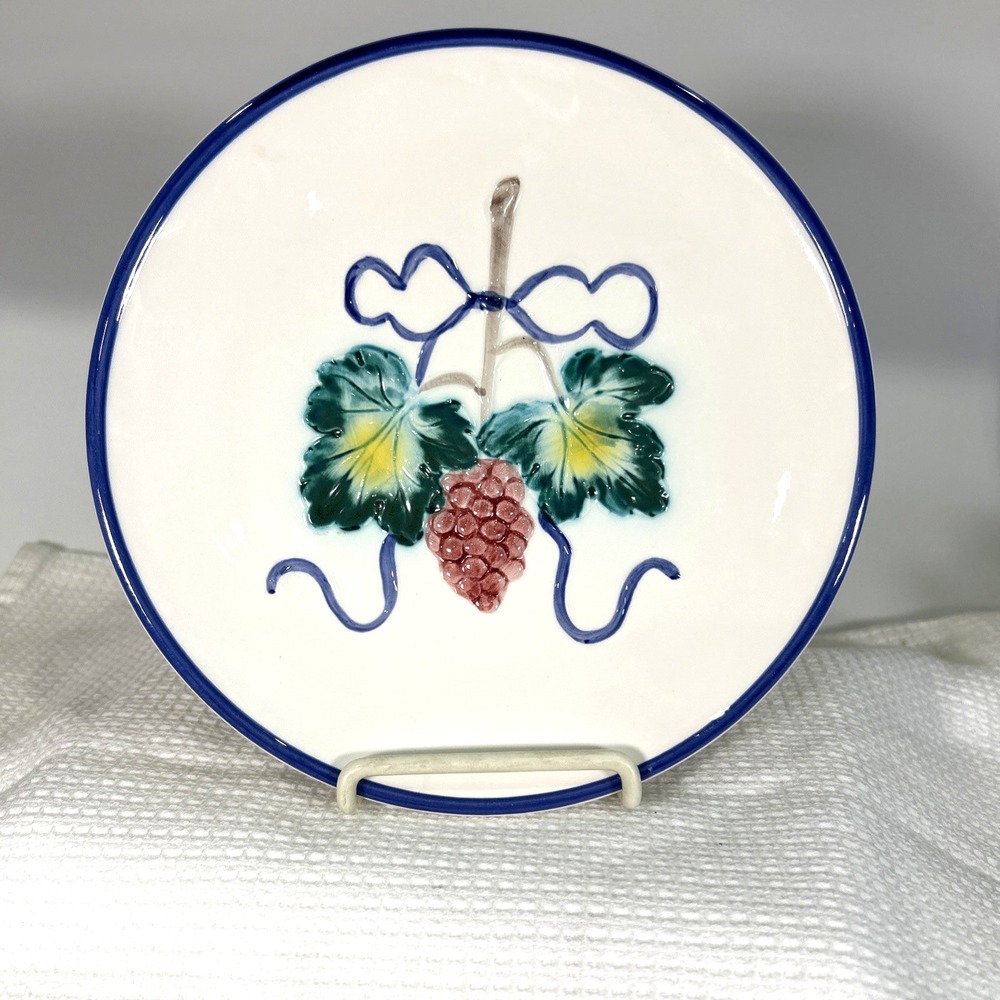 Vtg The Haldon Group Plate 3D Grapes Leaves Bow Blue White 1991